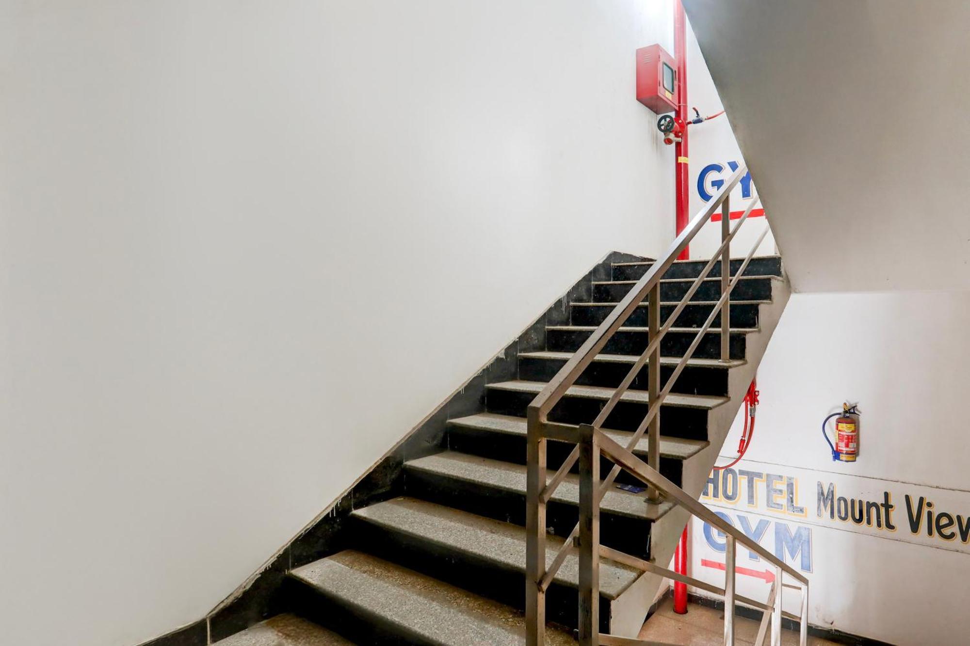 Hotel O Shree Mayaa Gwalior Buitenkant foto